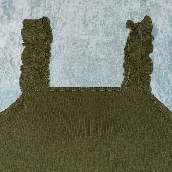 3/$10 Ribbed bodysuit - Picture 3 of 7